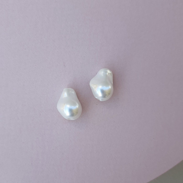 Перлина Біле сяйво, Shell pearl, 10x18 мм, біла, 2 шт. Перлина Біле сяйво, Shell pearl, 10x18 мм, біла, 2 шт.