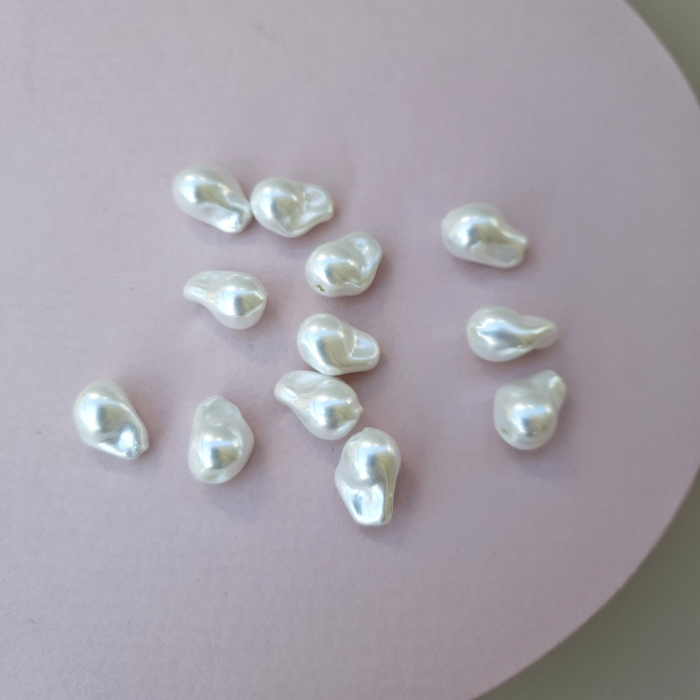 Перлина Біле сяйво, Shell pearl, 10x18 мм, біла, 2 шт. Перлина Біле сяйво, Shell pearl, 10x18 мм, біла, 2 шт.