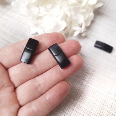 Замок магнитный для шнура 8х4 мм., цвет - матовый черный