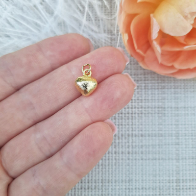Кулон Легенда сердца в золоте, 18K, 10х12 мм., цвет - золото