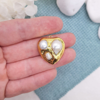 Кулон Серце південних морів з натуральними перлами, 28х28 мм, 1 шт. Кулон Серце південних морів з натуральними перлами, 28х28 мм, 1 шт.