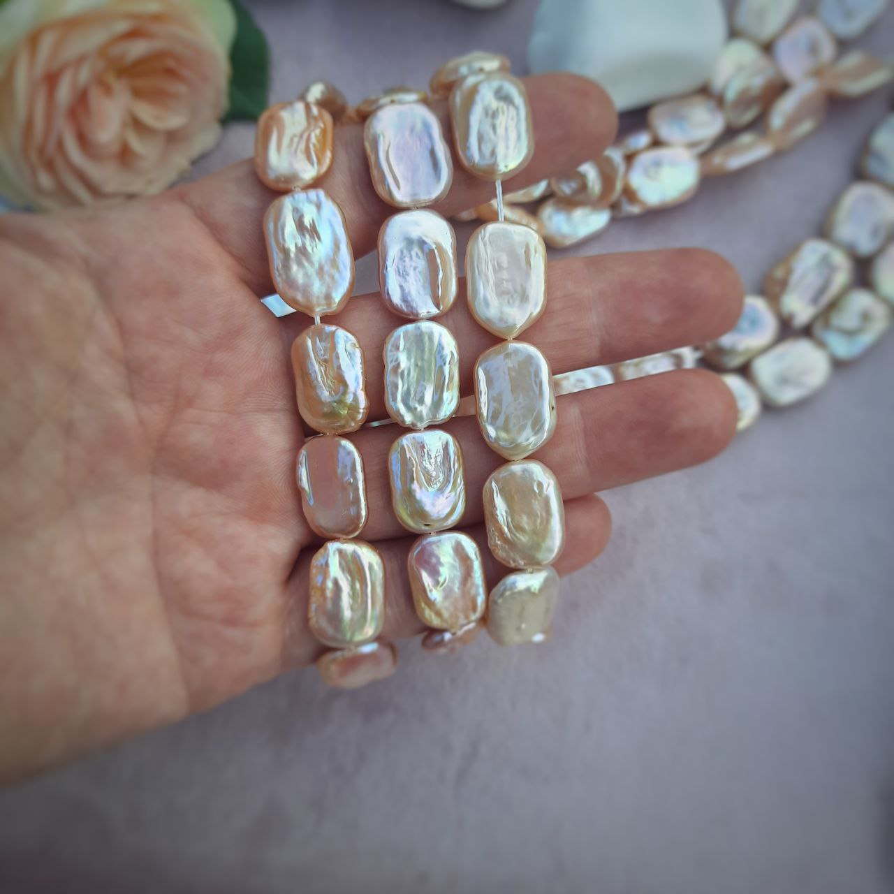 Жемчуг натуральный, 15х18 мм., розовый, барокко - пластины, нить 36 см.